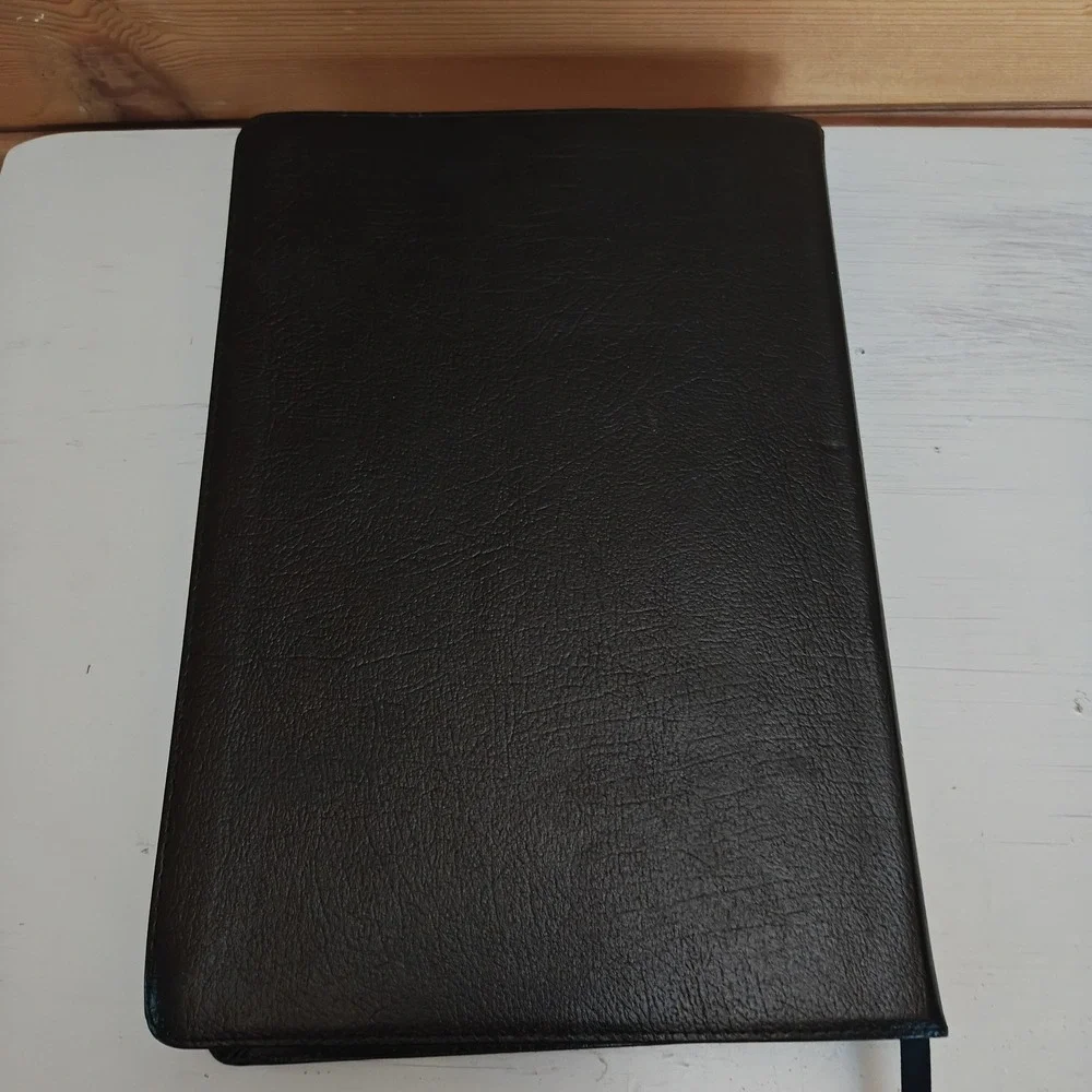 RVR 1960‎ Santa Biblia Letra Sper Gigante negro, piel fabricada VERY GOOD